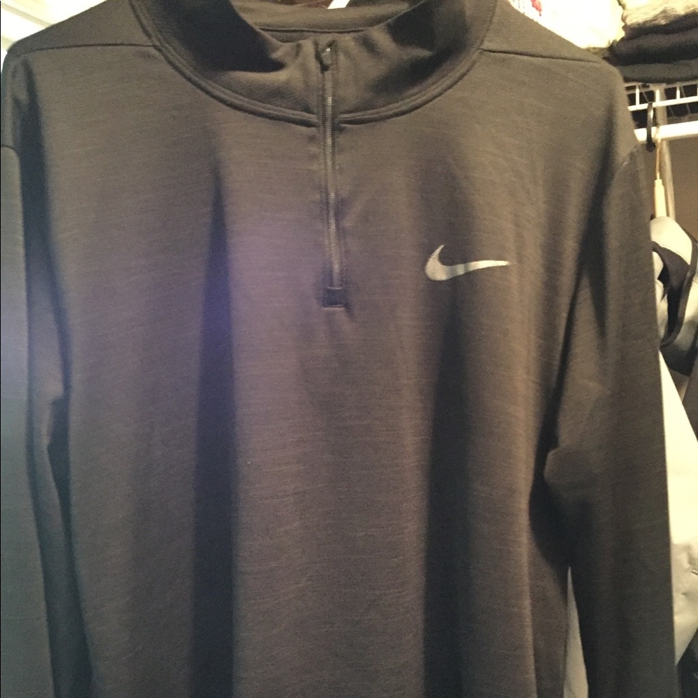 MENS Nike Dri-Fit Breathe 1/4 zip running shirt.